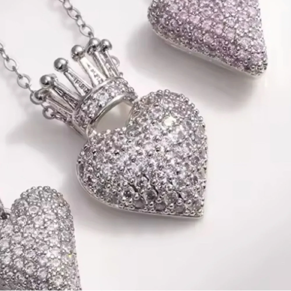 18K White Gold Heart & Crown Pendant Necklace With Pave Diamond Inlay